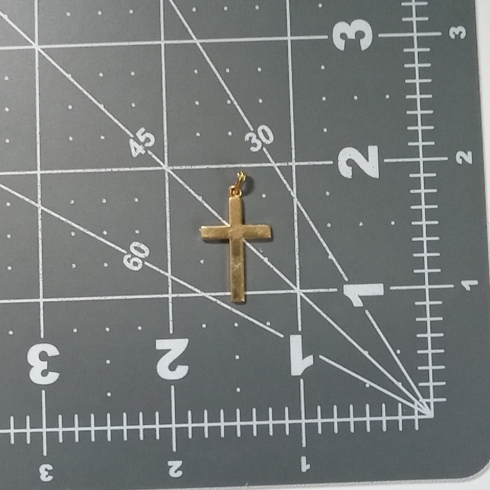 Gold pendant